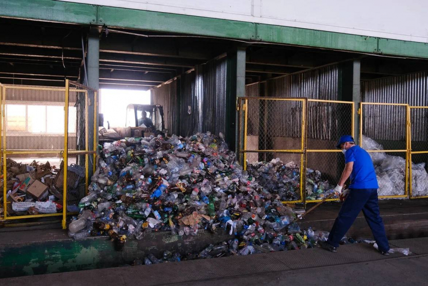 В Астраханской области мусорный полигон реконструируют в девять этапов 