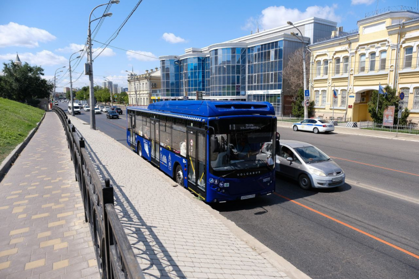 На двух улицах Астрахани хотят ввести «зеленую волну»