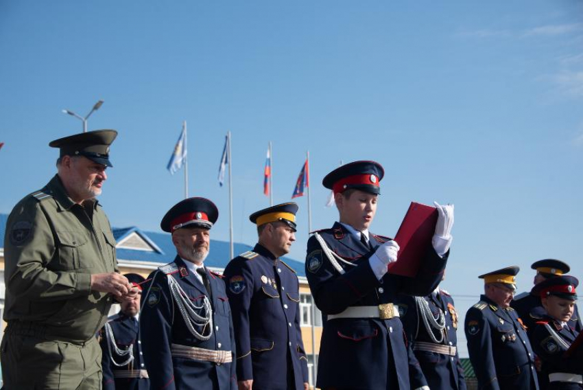 В Астрахани 32 юных кадета дали клятву служить Отечеству