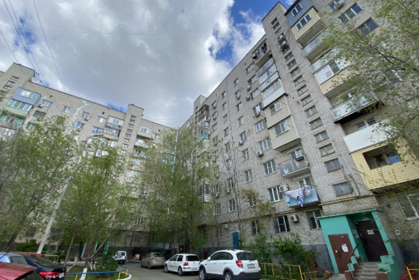 В Астрахани жилой дом на улице 2-я Дербентская могут признать аварийным