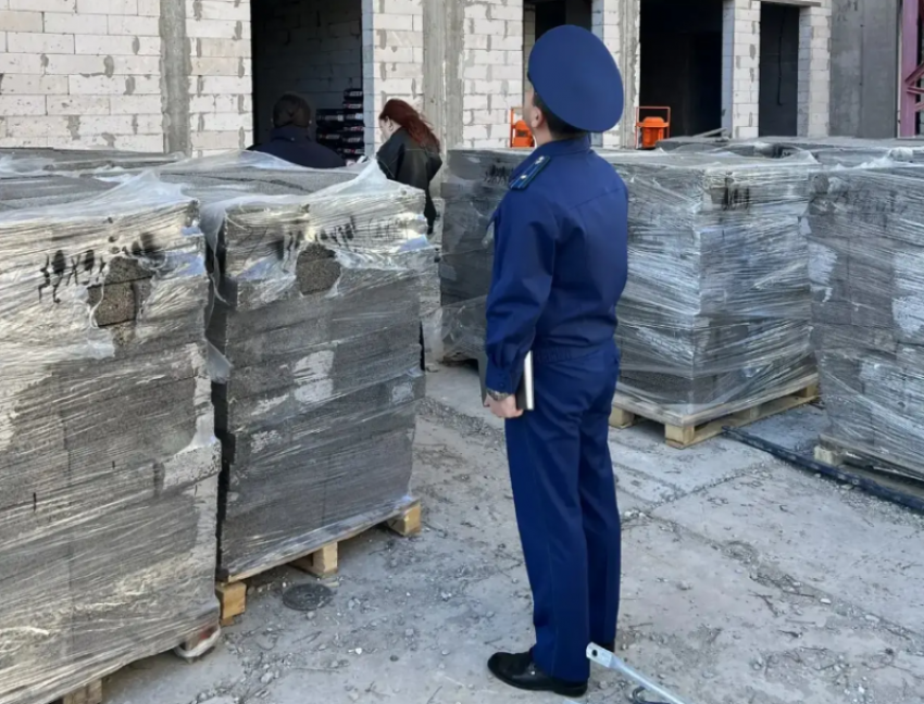 В Астрахани обстоятельства гибели строителя установят в ходе расследования