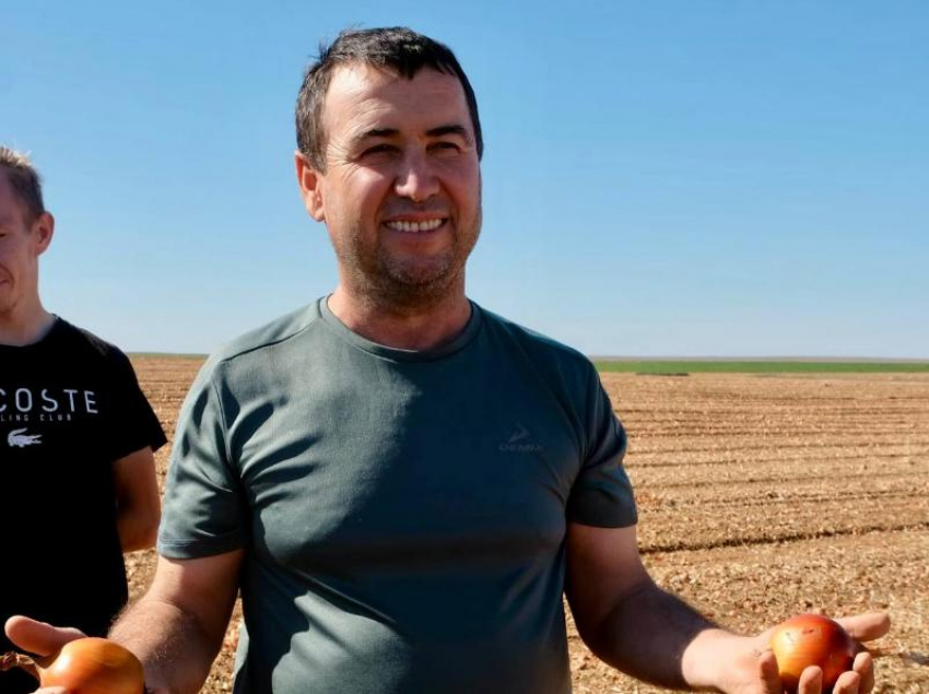 В Астраханской области стало одним почетным работником АПК больше