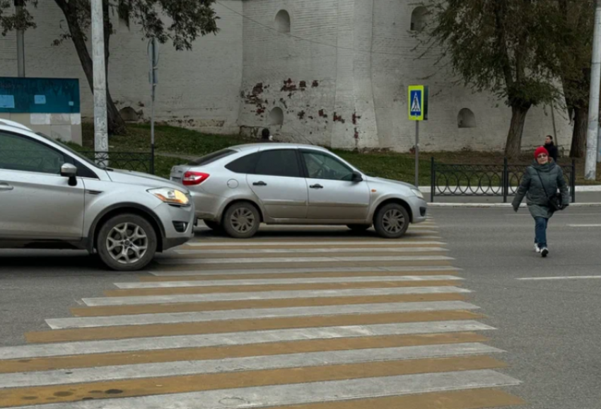 Астраханцам будут периодически ограничивать автодвижение в центре города