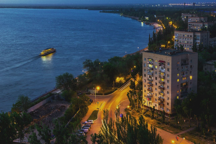 В Астрахани до конца 2022 года завершится ремонт Комсомольской Набережной 