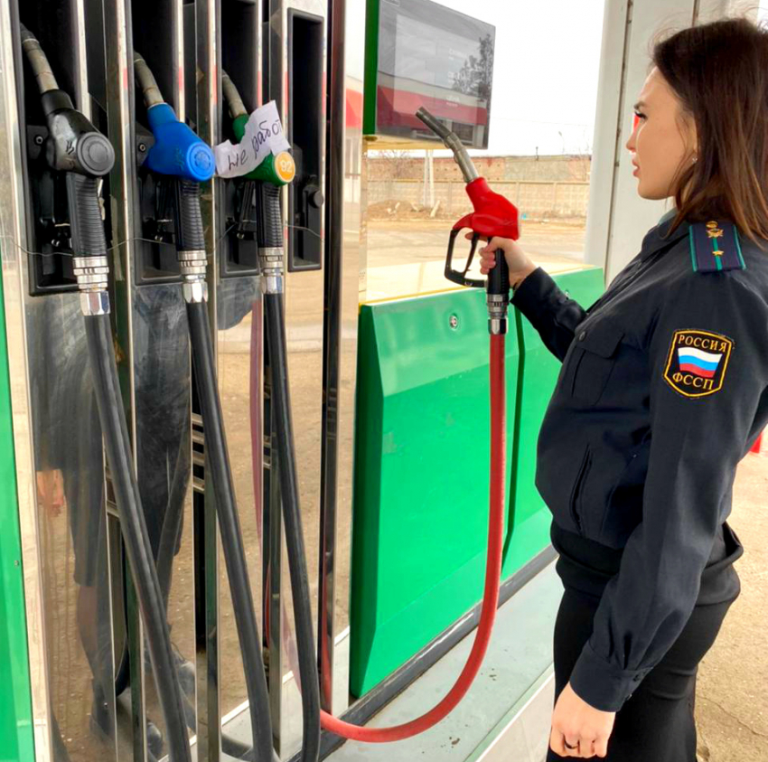В Астрахани временно закрыли опасную заправку 