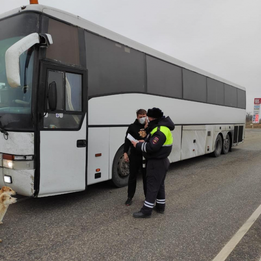 В Астраханской области сотни неисправных автобусов выходили на линию