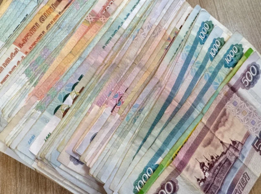 В Астрахани пенсионерка отдала семь миллионов рублей неизвестному мужчине