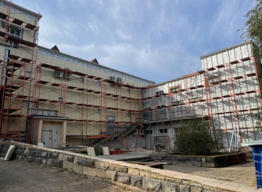 В 2027 году обновленный Центр культуры астраханского поселка вновь примет гостей