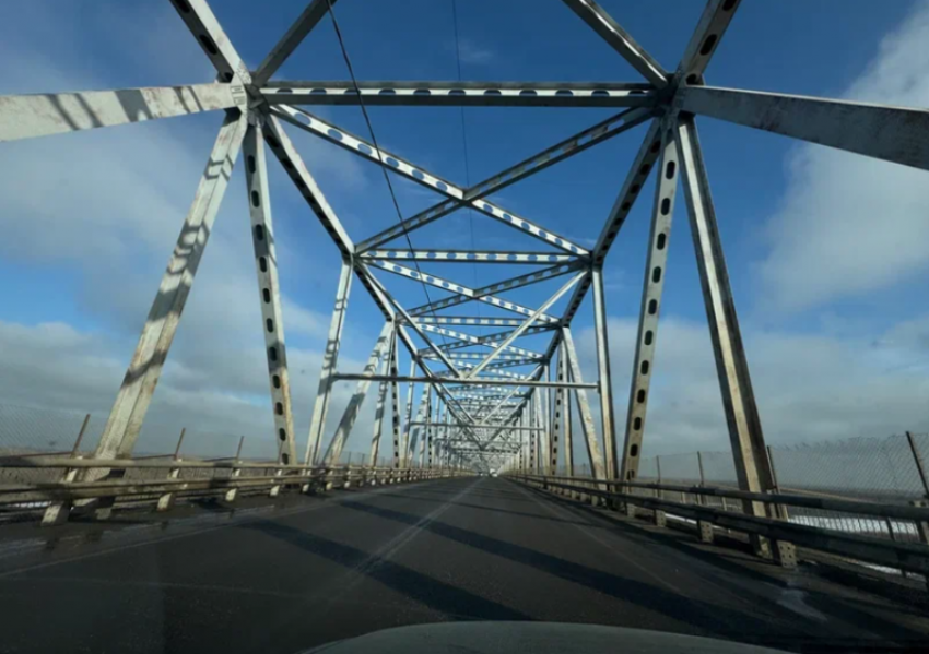 В Астрахани изменили маршрут четырех автобусов из-за закрытия Старого моста