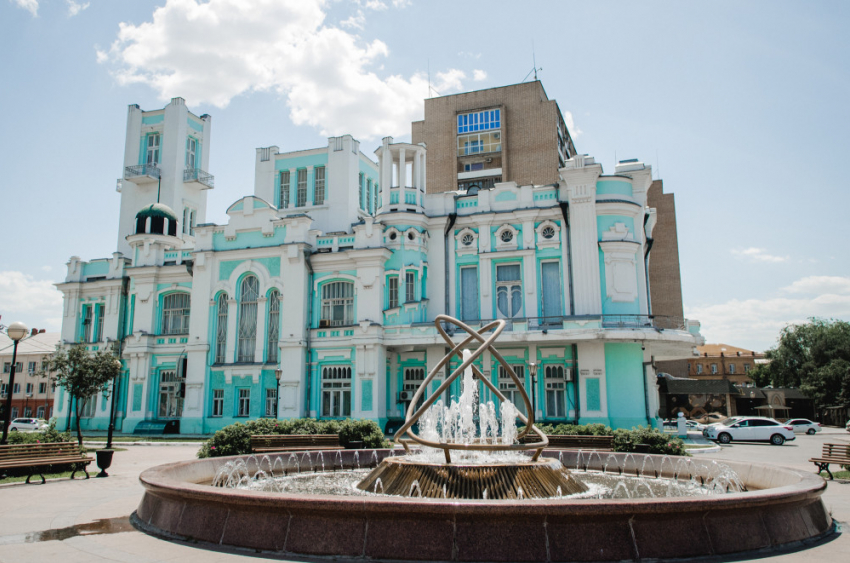 В Астрахани сняли запрет на торжественное заключение брака