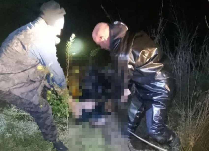Астраханский водолаз нашел способ вытащить тело мужчины из затонувшего авто