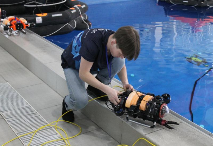 В Астрахани состоялись Всероссийские соревнования подводных роботов