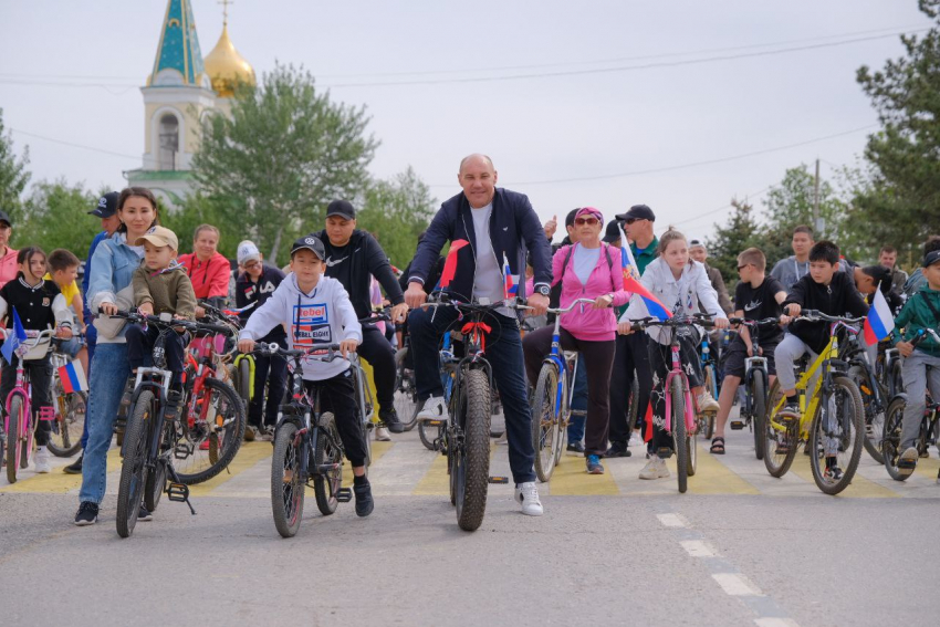 В Астраханской области прошел первомайский велопарад