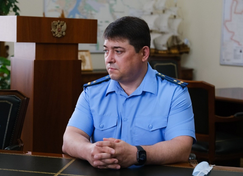 Астраханцы пожаловались областному прокурору на общественный транспорт и дороги