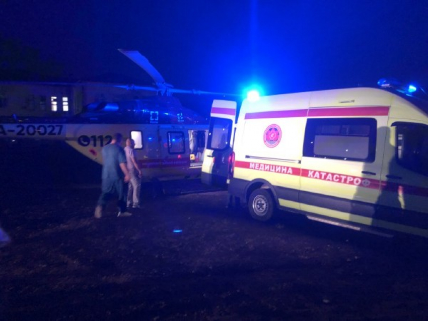 Вертолет санавиации доставил жертву ДТП из Лимана в Астрахань
