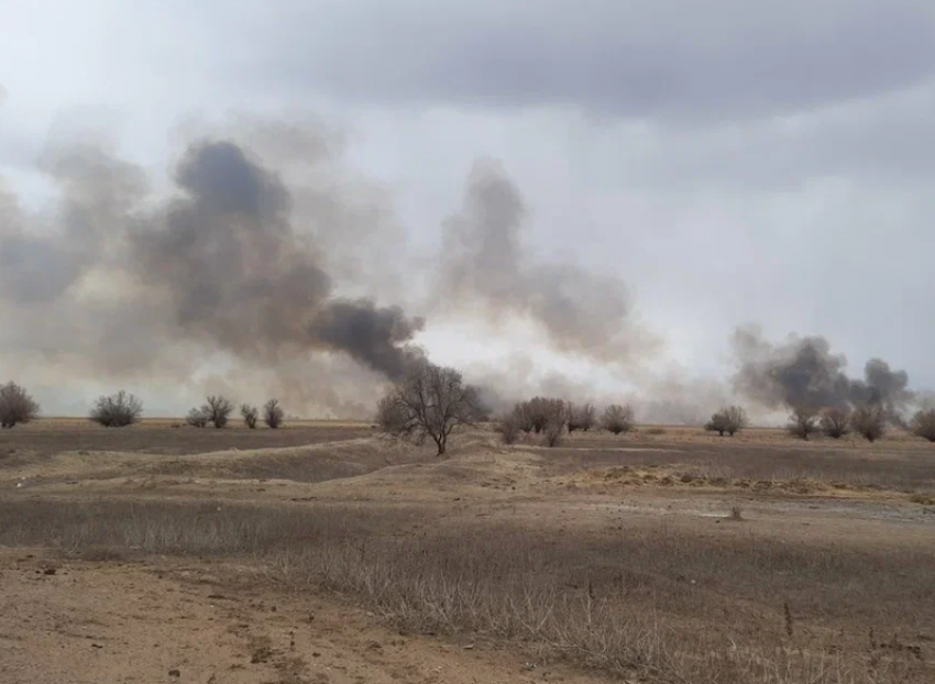 Домовладения Астраханской области уберегут от ландшафтных пожаров опашкой