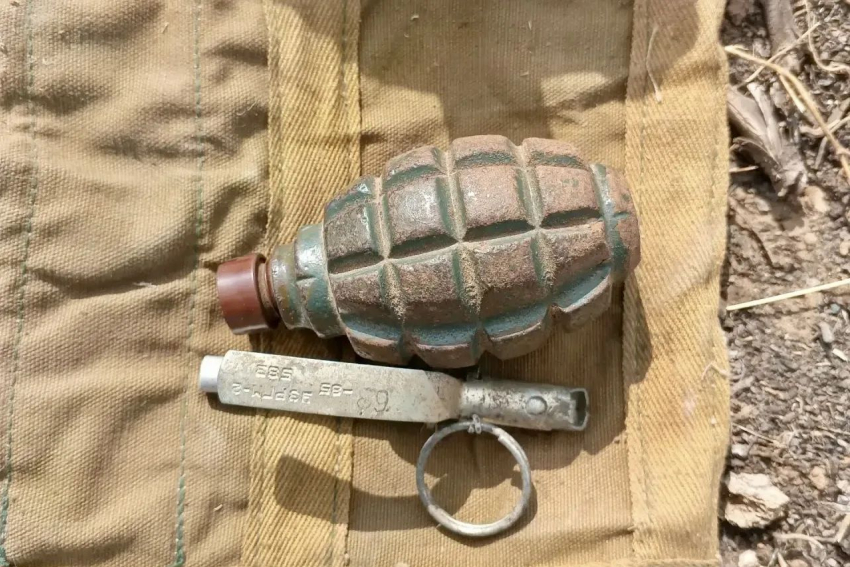 В Астраханской области женщина нашла боевую гранату времен войны в своем огороде