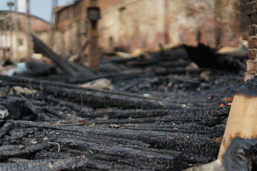 На пожаре под Астраханью погибла семейная пара 