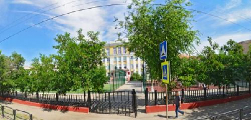 Источник: гимназия № 3 в Астрахани переходит на дистанционное обучение 