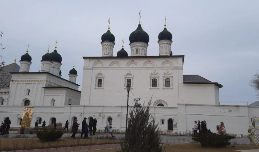 Погода, праздники, именины в воскресенье 7 января