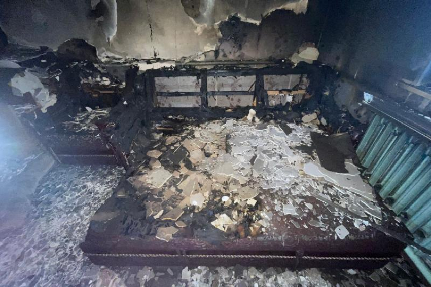 Астраханские следком и прокуратура проверяют причину гибели пенсионера и ребенка на пожаре