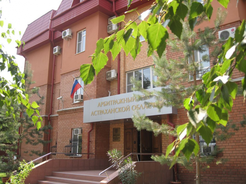 Приехали: в Астрахани власти не продлили аренду с гаражным кооперативом, что будет 