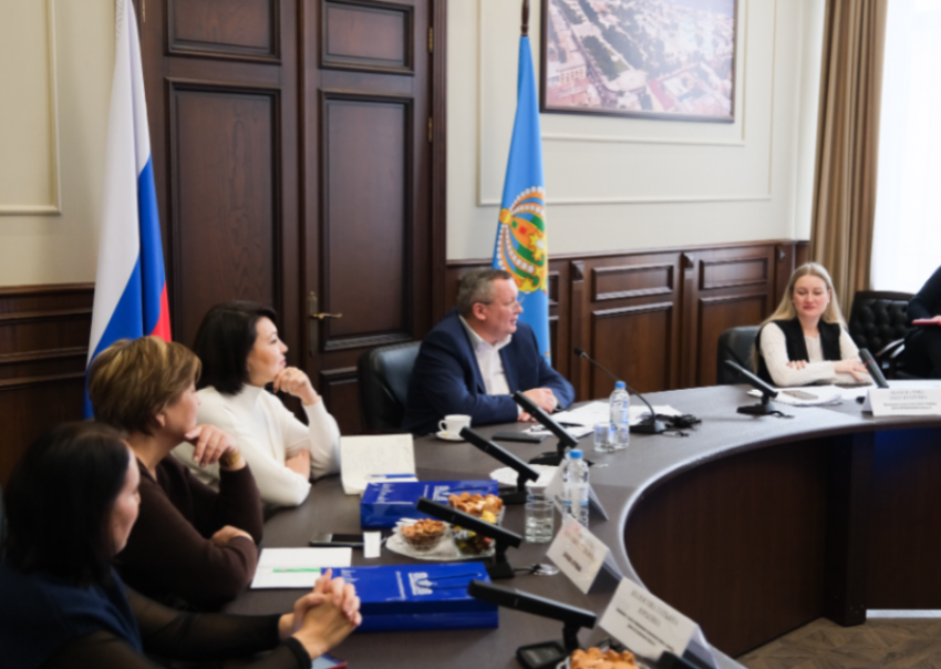 Спикер Игорь Мартынов провел ежегодную пресс-конференцию с представителями СМИ