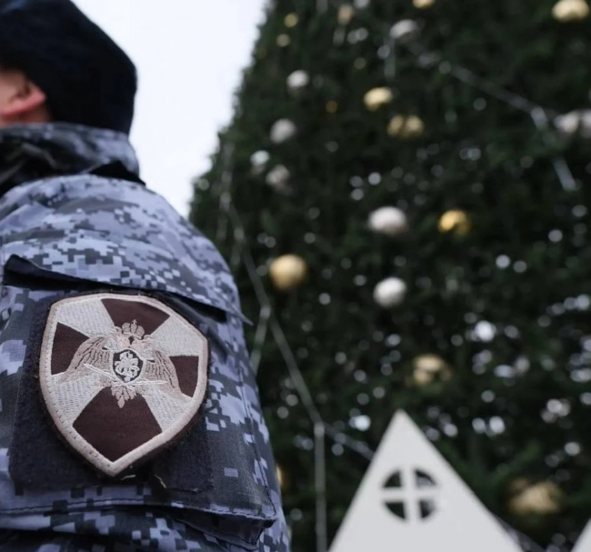 В Астрахани росгвардейцы снова помогли женщине