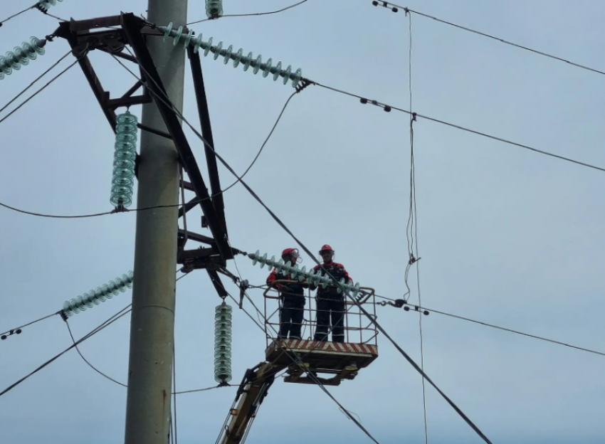 Астраханцам модернизируют свыше четырехсот километров линий электропередачи