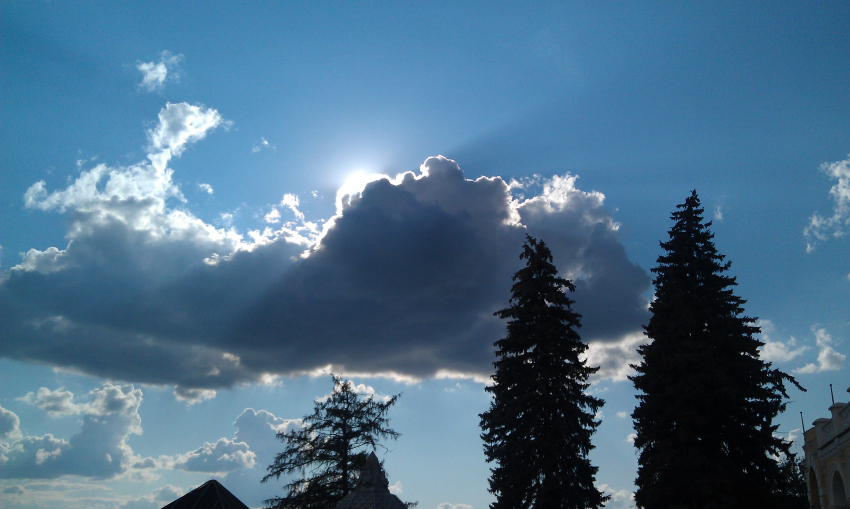 В Астраханской области предупредили об очень сильном ветре: унесет