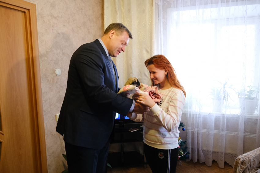 Игорь Бабушкин исполнил мечту юной астраханки, оставшейся без родителей