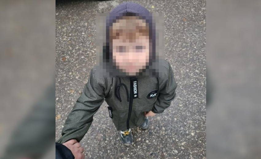 В Астрахани нашли трёхлетнего ребёнка гуляющим без родителей