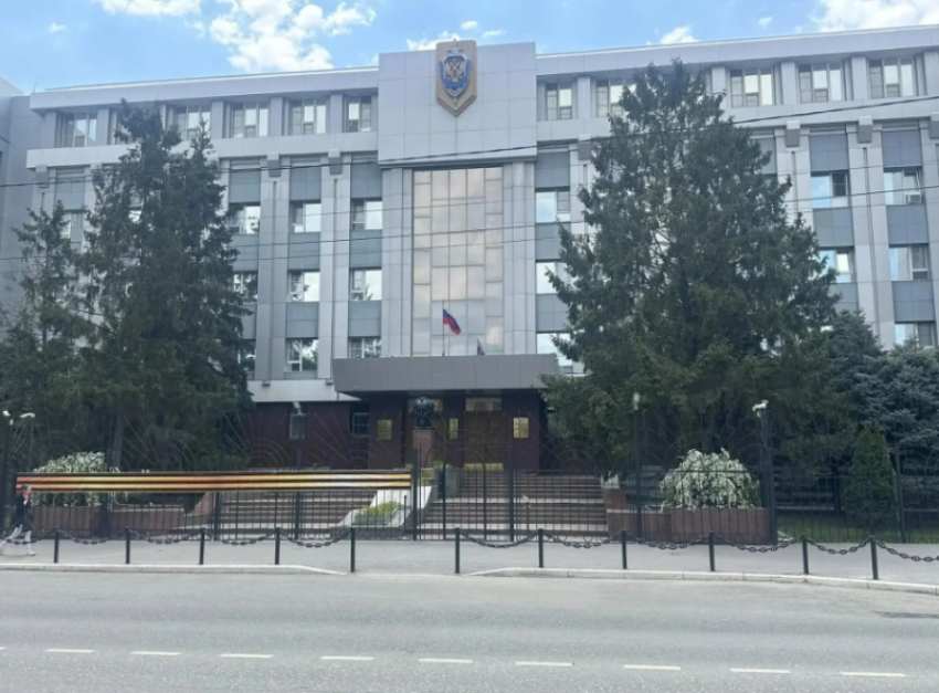 Астраханцев призвали сообщать обо всех подозрительных случаях на праздниках