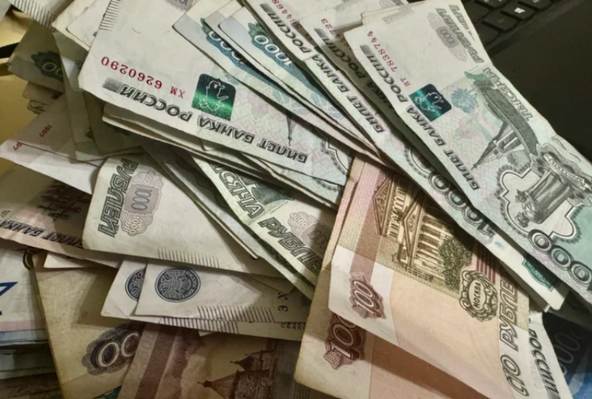 Астраханцев обвинили в 176 эпизодах краж из бюджета России