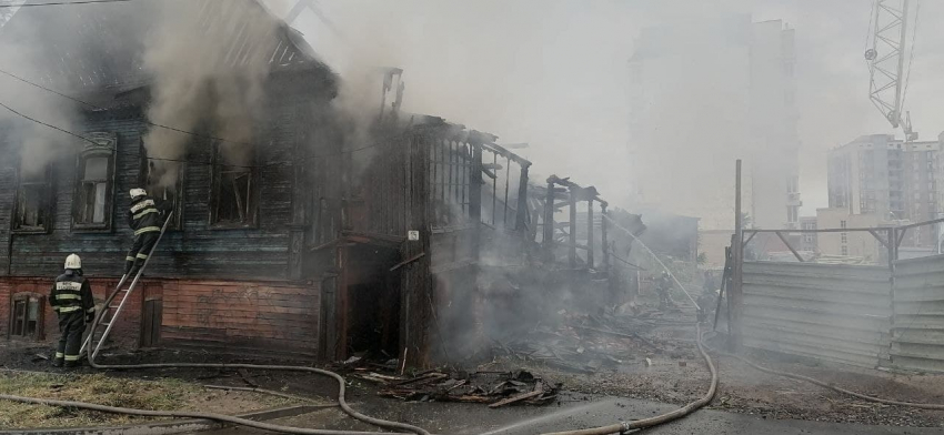 Сгоревший дотла дом около храма Святого Владимира подожгли 