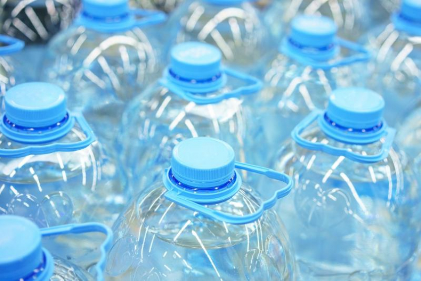 Астраханцев призвали помочь оренбуржцам питьевой водой