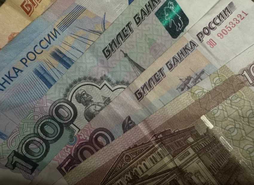 Астраханец пригласил таможенника в кафе для передачи взятки