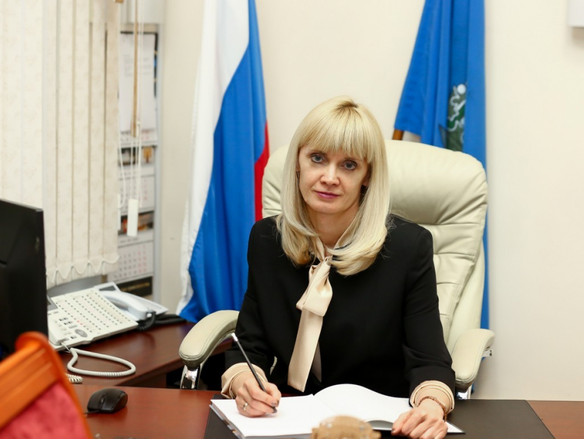 Елена Рязанова больше не исполняет обязанности министра финансов Астраханской области 