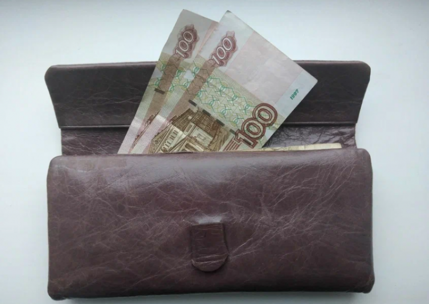 Астраханец подрался с возлюбленной из-за кошелька