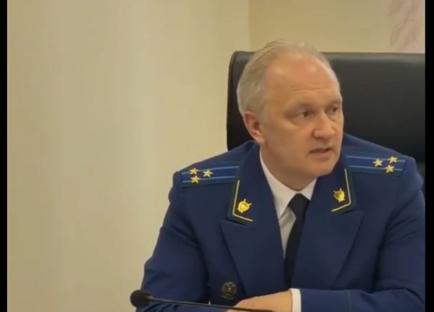 Астраханцу вынесли приговор за убийство сожителя матери в Новый год
