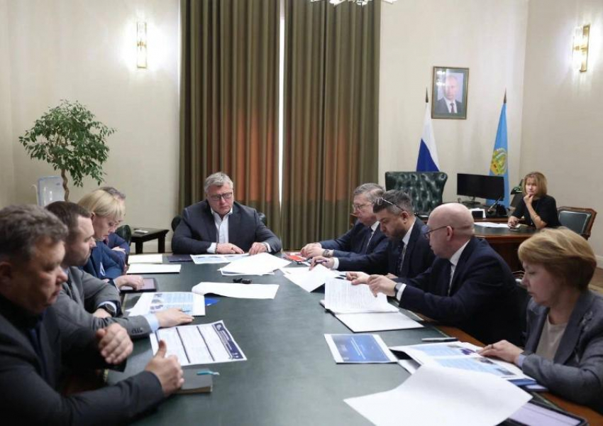 Астраханскому губернатору доложили о повышении качества транспортных услуг