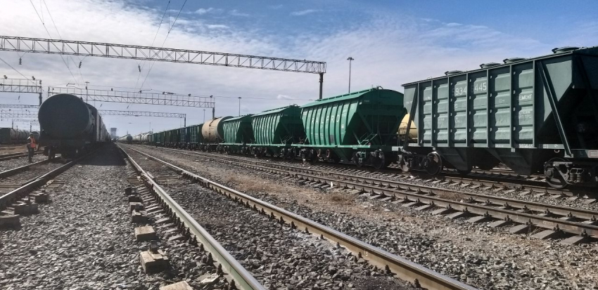 В Астраханской области снизился объем перевозок на железной дороге