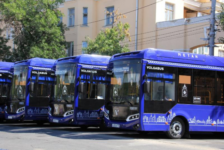 Астраханская область получит еще 300 автобусов разного класса