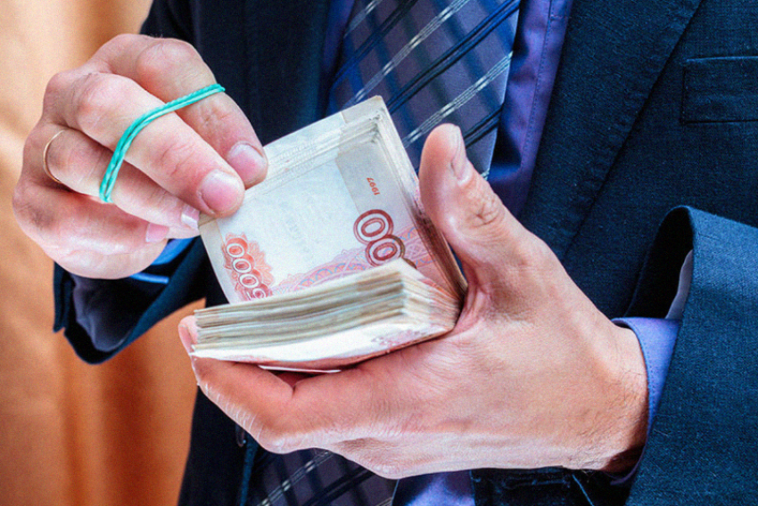 Астраханская прокуратура помогла 16 сотрудникам ООО «МИК» получить законную зарплату