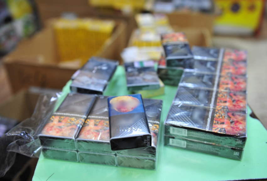 В Астраханском магазине изъяли 1541 пачку сомнительных сигарет