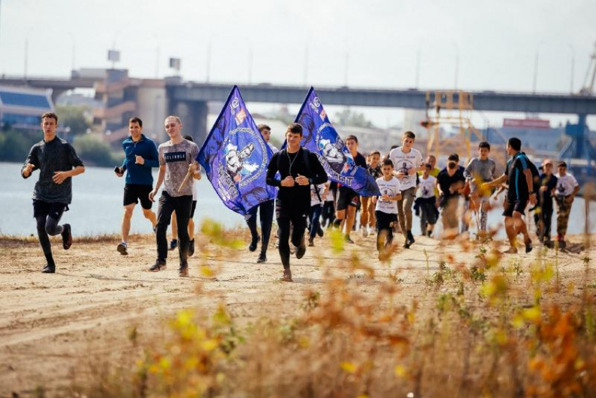 Астраханские патриоты совершили забег на 5 километров