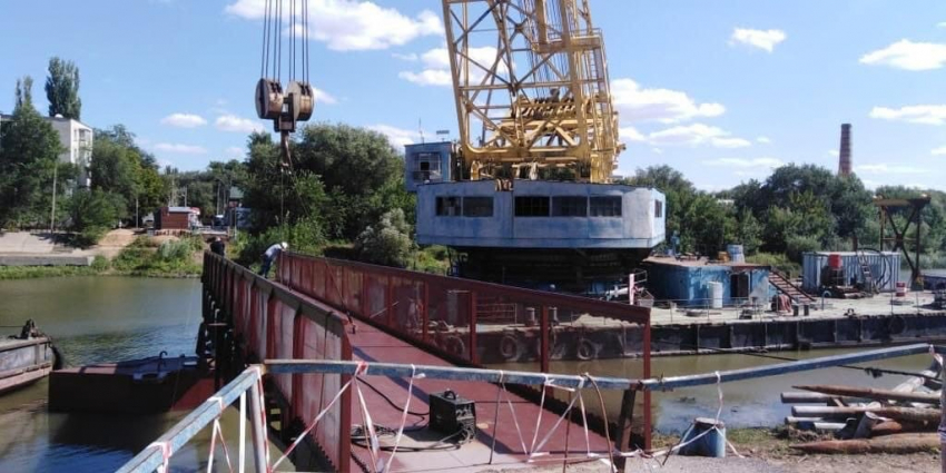 В Астрахани один мост закрыли, а другой – скоро откроют