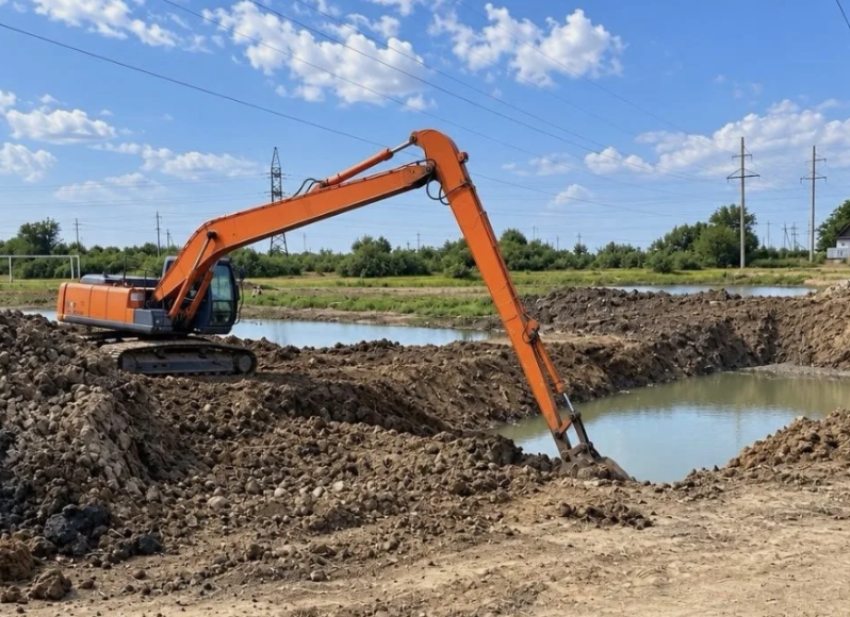 Под Астраханью на ерике Ножовский строят полезное водопропускное сооружение