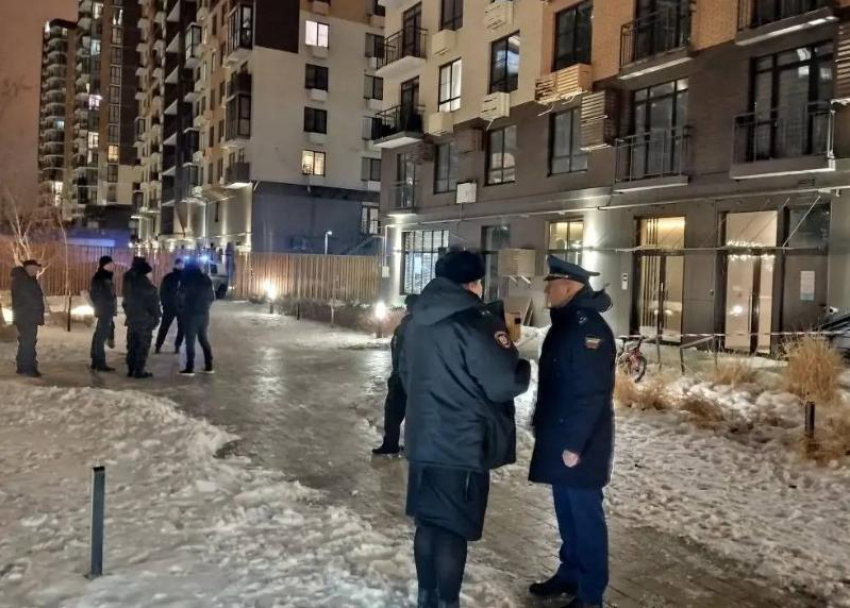 В Астрахани устанавливают причины гибели 14-летней девочки