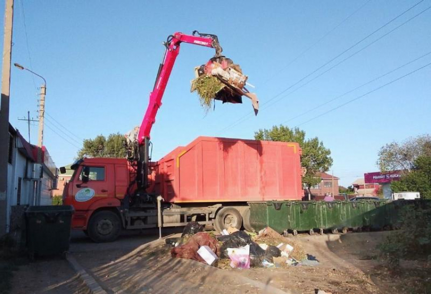 В Астрахани нашли и расчистили самое захламленное место